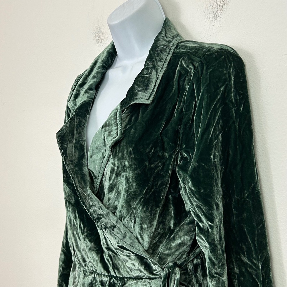Free People Emerald Green Crushed Velvet Wrap Romper Tassel Tie Medium NWOT - Picture 2 of 13
